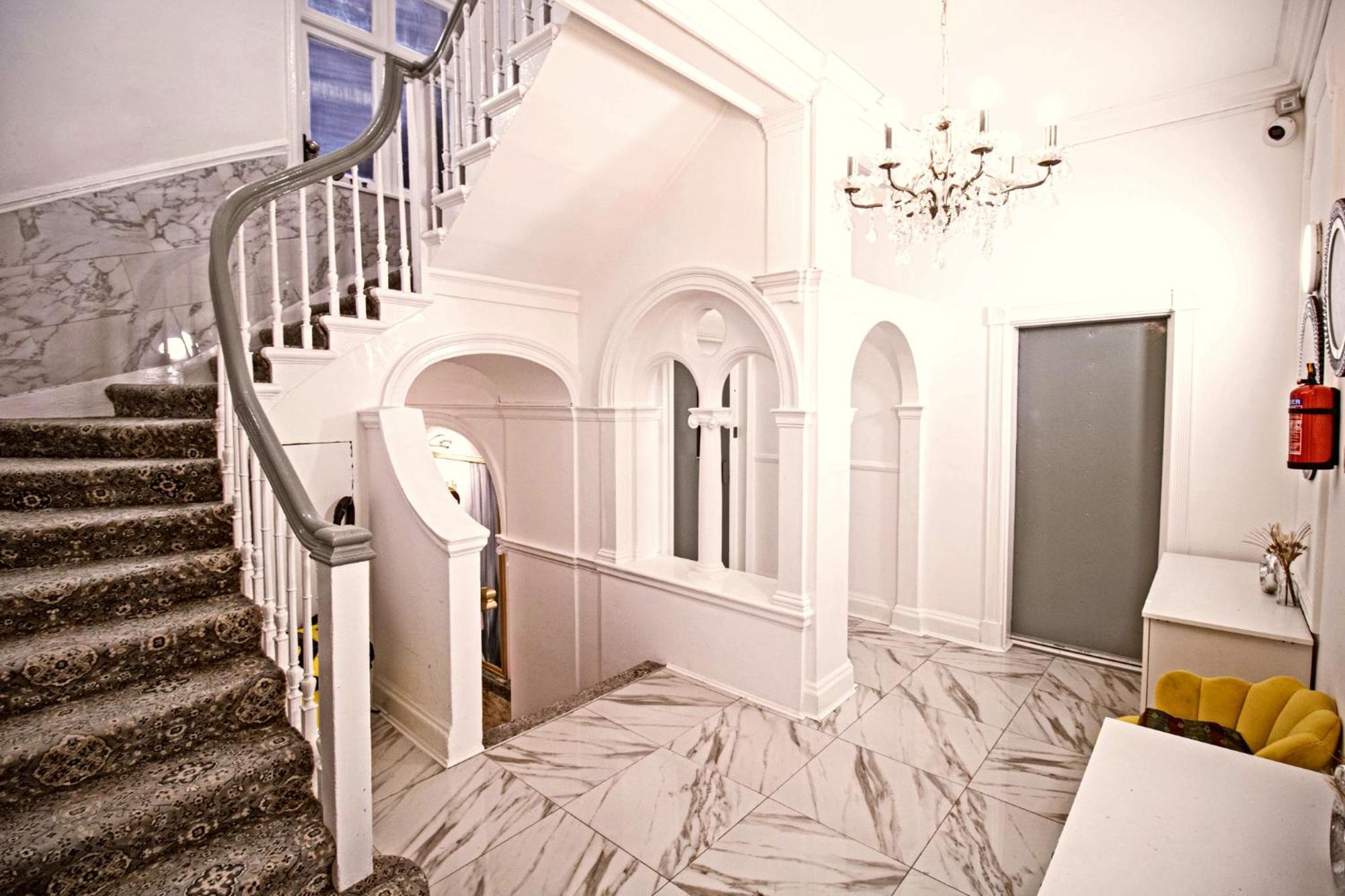 Spacious Studio Apartment On Oxford Street 9Gc London Kültér fotó