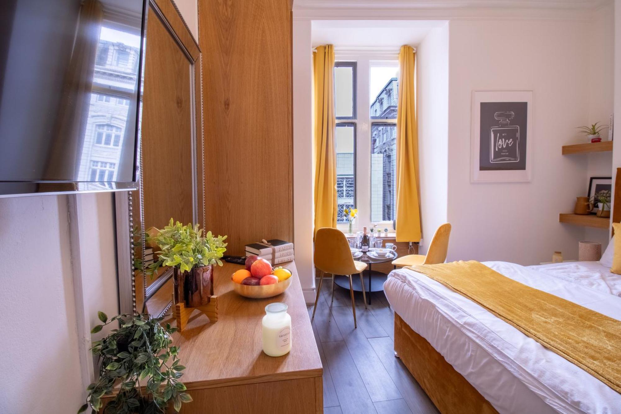 Spacious Studio Apartment On Oxford Street 9Gc London Kültér fotó