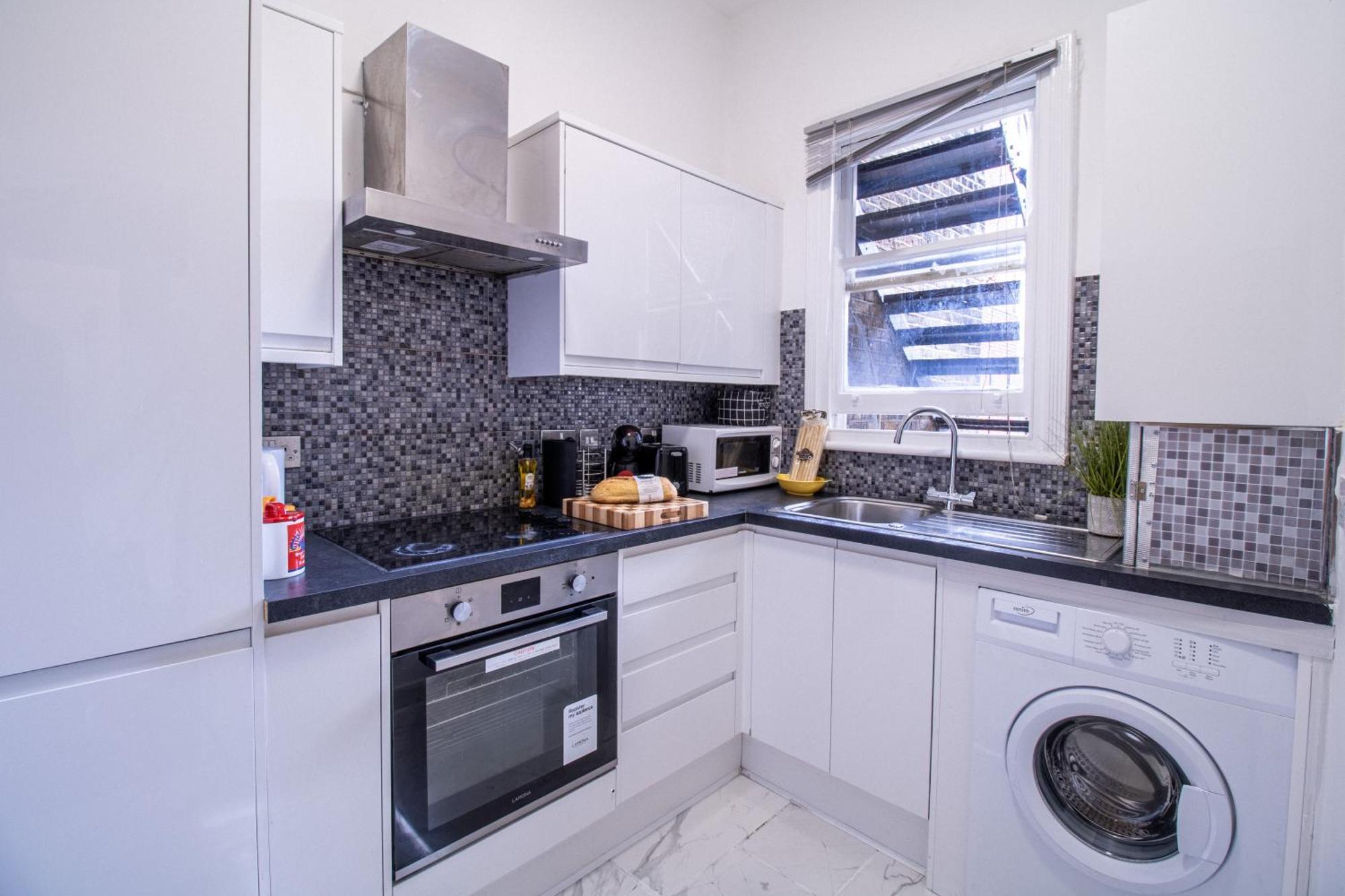 Spacious Studio Apartment On Oxford Street 9Gc London Kültér fotó